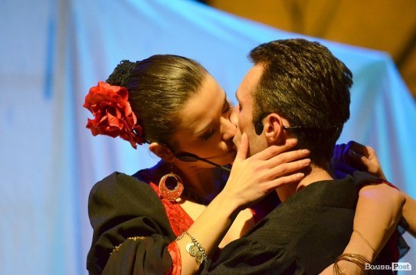 У Луцьку показали «диявольське» кохання. ФОТО