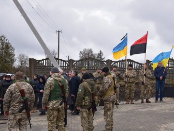 Волинь попрощалася із загиблим воїном. ФОТО