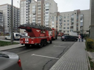 У Луцьку – пожежа в багатоповерхівці, звинувачують безхатьків
