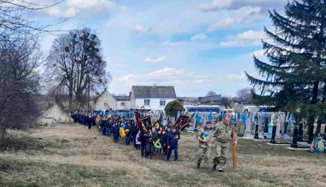 У Луцькому районі попрощалися із Героєм Олегом Пастуховим. ФОТО