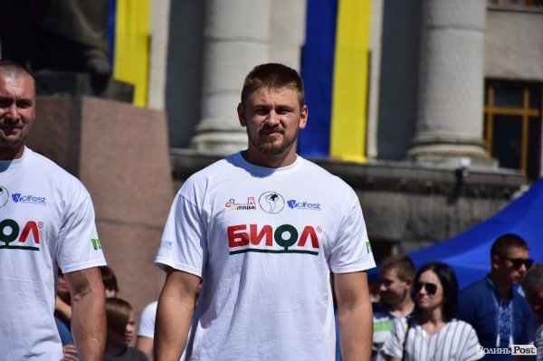 22 богатирі вражали лучан надзвичайною силою та міццю. ФОТО