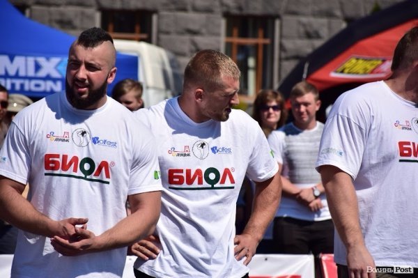 22 богатирі вражали лучан надзвичайною силою та міццю. ФОТО