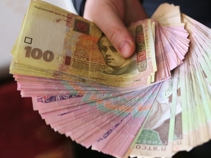 Мінімальний оклад учителів становитиме 21 тисячу гривень, - Гетманцев