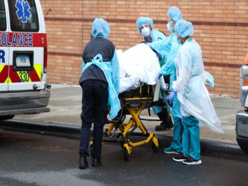 У США проблеми зі шпиталями – три дні по 126 тисяч випадків коронавірусу