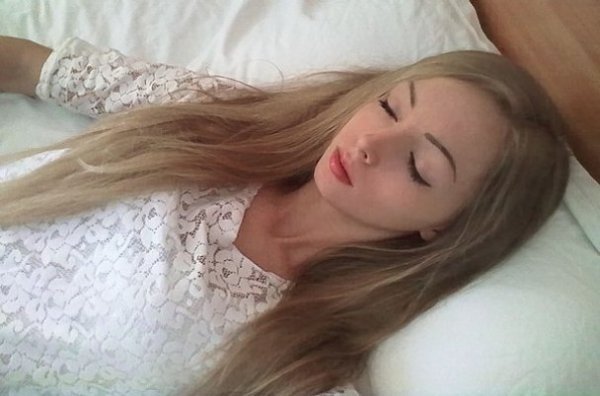 Довгоногій блондинці з України не дає спокою слава ляльки Барбі. ФОТО