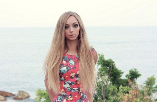 Довгоногій блондинці з України не дає спокою слава ляльки Барбі. ФОТО