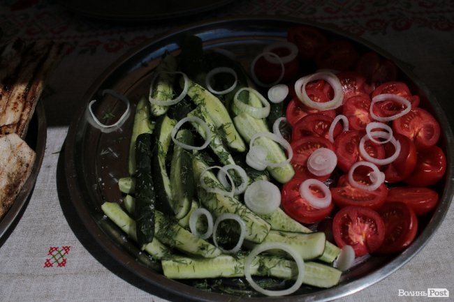 Від і до: чим і за скільки поласувати на «Бандерштаті». ФОТО