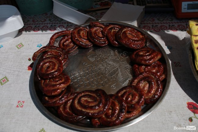 Від і до: чим і за скільки поласувати на «Бандерштаті». ФОТО