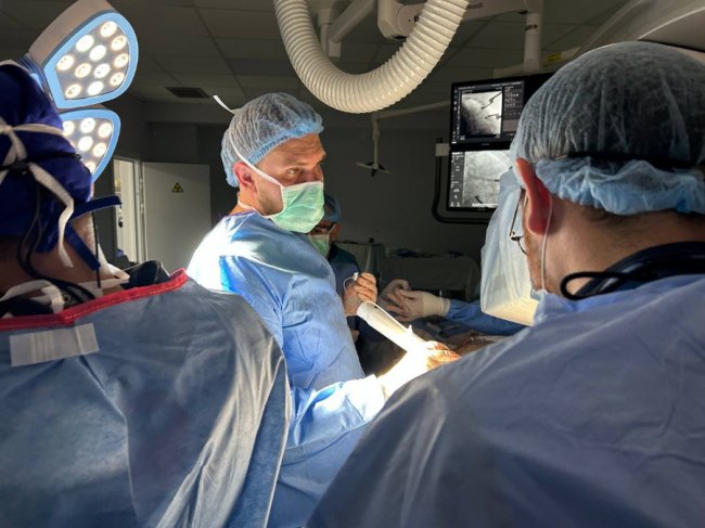 Вперше на Волині: лікарі замінили клапан серця без розрізу грудної клітки. ФОТО