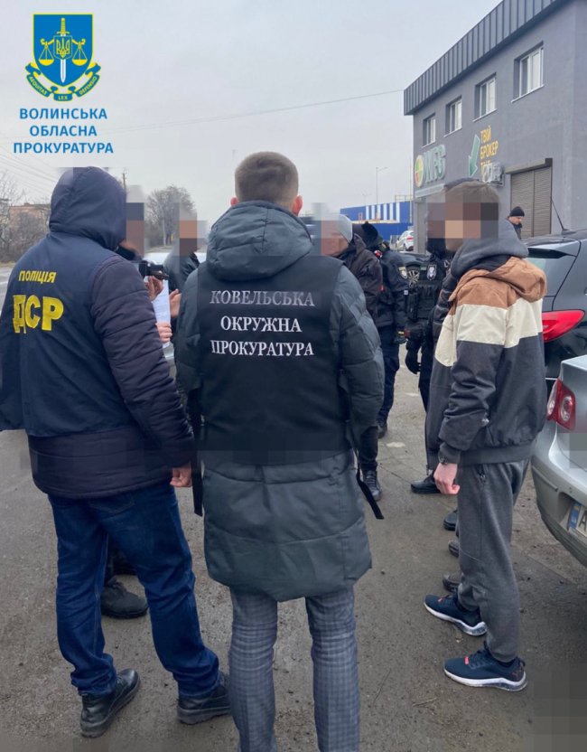 10 тисяч доларів – за виїзд за кордон: на Волині судять трьох чоловіків, які переправляли ухилянтів