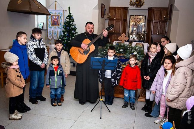 Волинські нацгвардійці організували свято для дітей, які чекають рідних з фронту. ФОТО