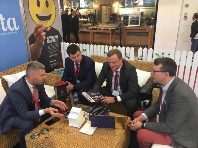 Луцьку горілку представили на виставці в Лондоні. ФОТО