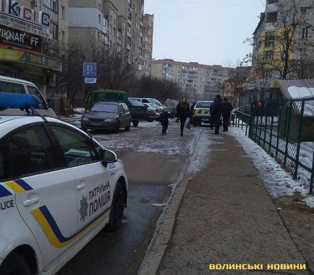 Зловмисники заблокували авто і підстрелили людину: навчання в Луцьку. ФОТО