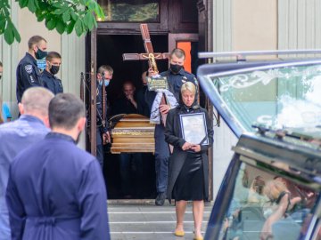 У Луцьку попрощалися із патрульним Олександром Волошиним, який загинув через аварію 