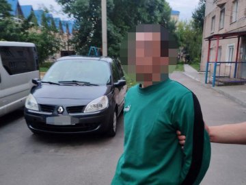 Чоловіка, який зарізав свою матір у Луцьку, взяли під варту 