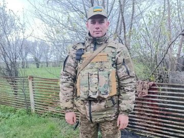 Молодий захисник з Волині отримав «Золотий хрест» від Залужного