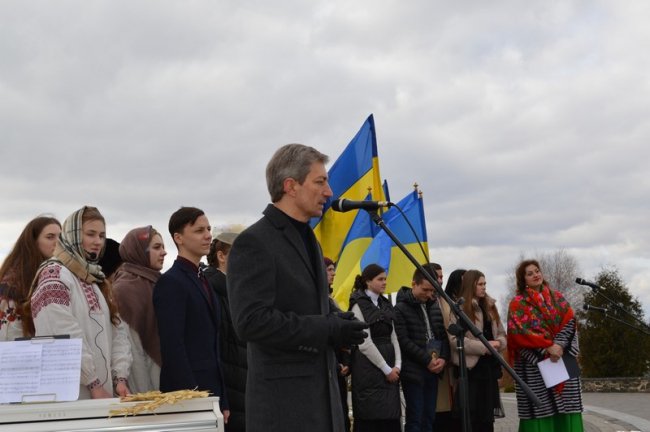 Біля найвищого у світі пам’ятника Шевченку Ігор Чайка і громада Ковеля оригінально вшанували Кобзаря