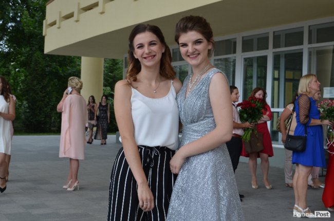 «Ви наша надія»: у луцькому педколеджі – випускний. ФОТО