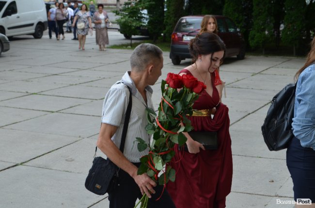 «Ви наша надія»: у луцькому педколеджі – випускний. ФОТО