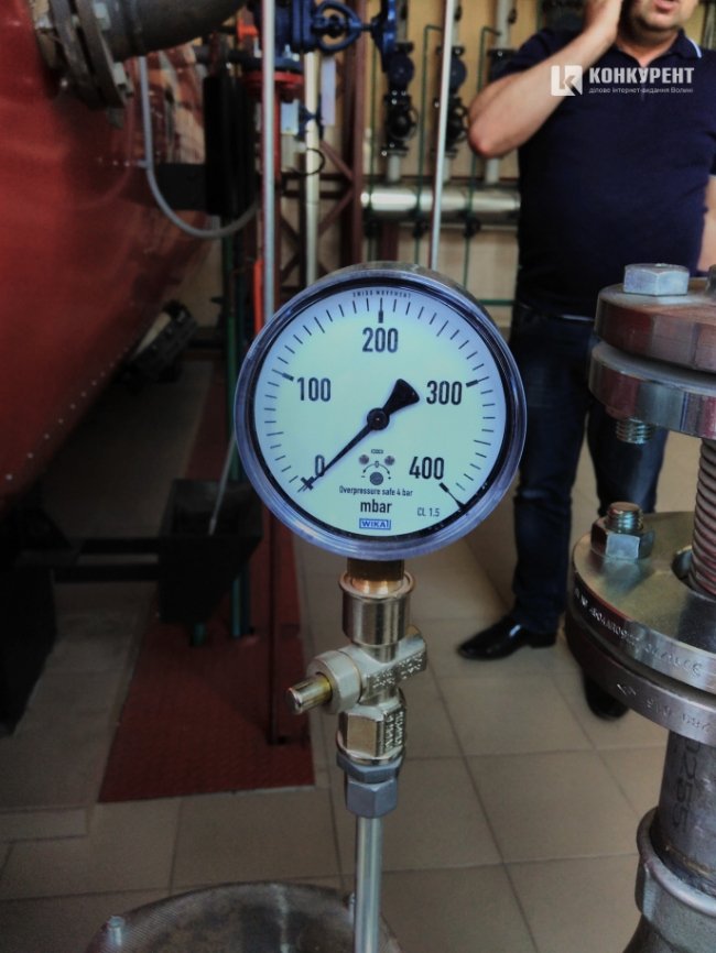 Журналістам влаштували екскурсію на джерело смороду в Луцьку