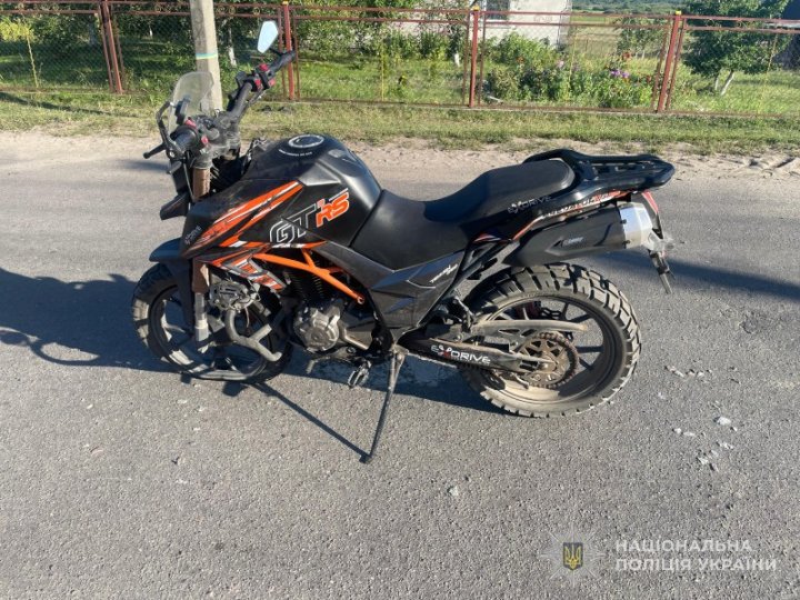 На Волині 16-річний мотоцикліст врізався у стовп