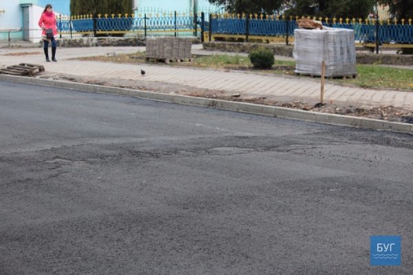 У Володимирі асфальт поклали «хвильками» 