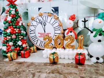 У ТРЦ «ПортCity» встановили 15 святкових фотозон. ФОТО*