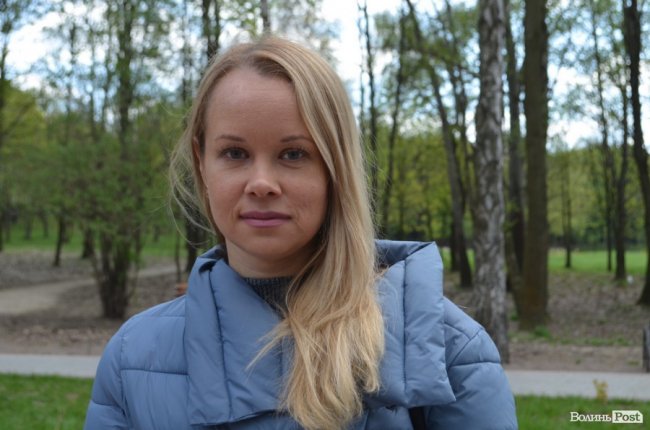 Граблі, мітли і нові деревця: весняна толока у луцькому парку. ФОТО