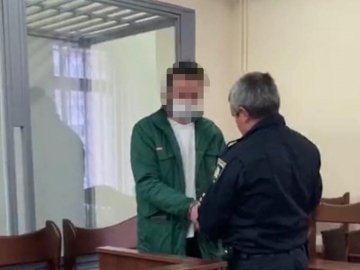 Волинянин ґвалтував 13-річного похресника і продавав відео в інтернеті 