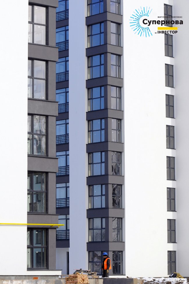 На луцькому ЖК «Супернова» зводять одночасно 5 будинків. ФОТО