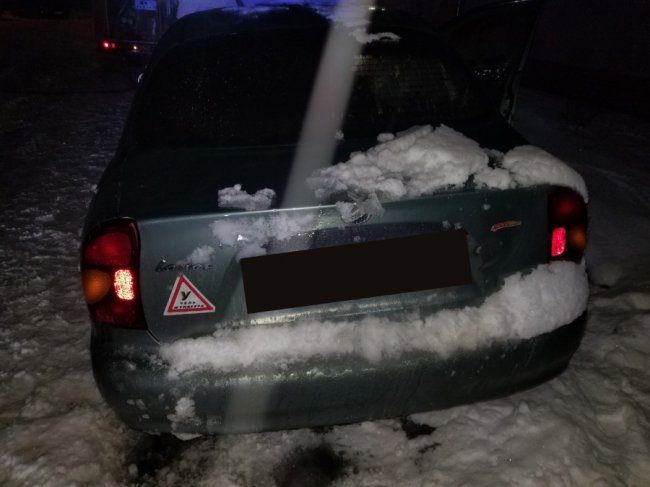 У Рівному вночі спалили автівку італійцю