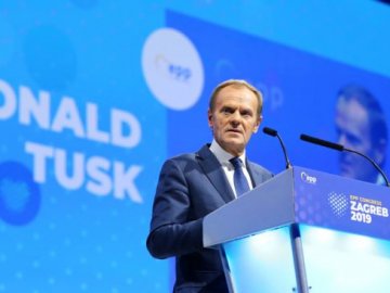 Туск висловив занепокоєння Євросоюзу через політичні переслідування Порошенка