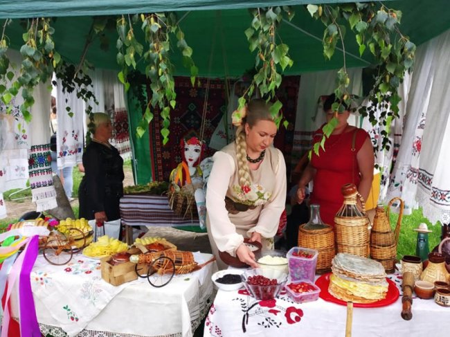 Неподалік Луцька відбувся фестиваль млинців. ФОТО