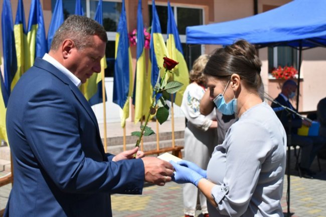 17 багатодітних матерів з Волині отримали почесні нагороди. ФОТО