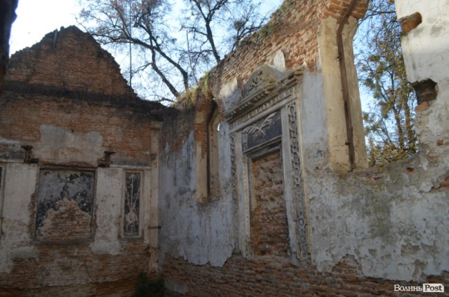 Відновити замок та збудувати ратушу: як планують «відроджувати» Олику. ФОТО