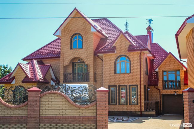 Безіменна вулиця і неназваний ставок: чим особливий неквапливий Вишків. ФОТО