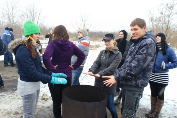 Луцьк підтримав Майдан стрибками з 50-метрової висоти. ФОТО
