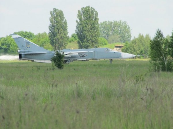 Луцьк авіаційний: літаки на військовому аеродромі. ФОТО