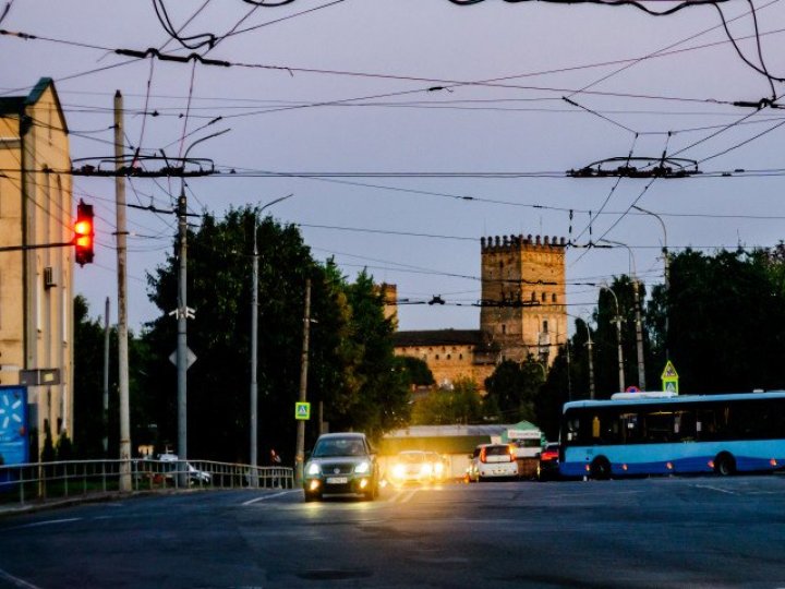 Майже 50 номерів для авто на Волині можуть знищити, бо власники не оплатили зберігання