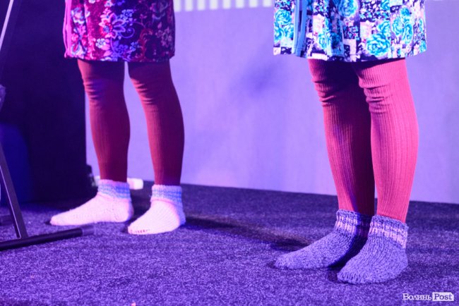 «GAS у Луцьку доведеться освячувати»: ФОТОРЕПОРТАЖ з епатажного концерту «Хамерманів» в халатах і трусах