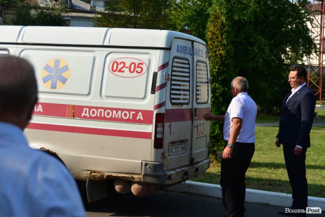 Волинській «швидкій» подарували новий автомобіль. ФОТО