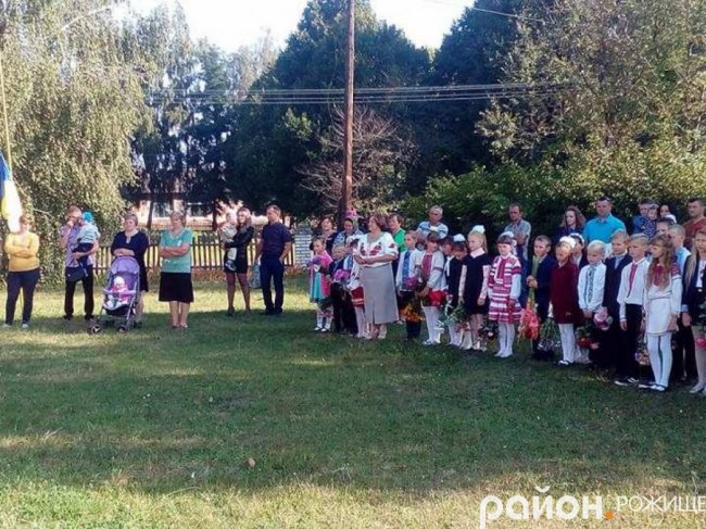  Перший дзвінок у селі Мильськ 