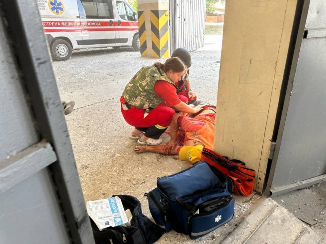 Окупанти знову вдарили по Херсону: є загиблі та поранені. ФОТО