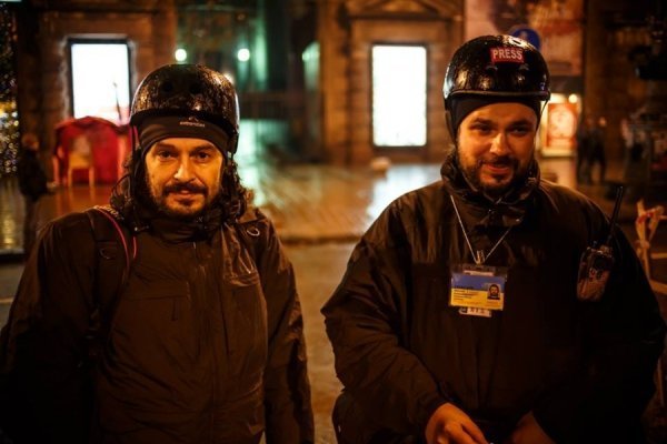 Ніч на Майдані в очікуванні штурму. ФОТО