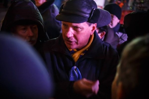 Ніч на Майдані в очікуванні штурму. ФОТО