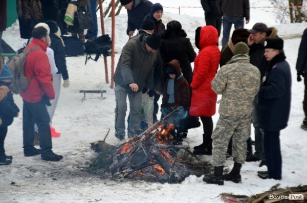 Лід, ополонка та Йорданська вода: Водохреще у Луцьку 