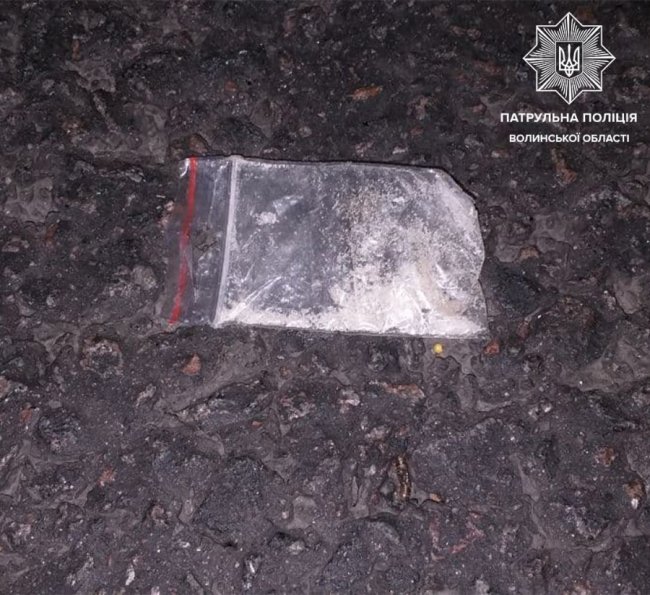 На Волині чоловік зі зброєю погрожував людині фізичною розправою 