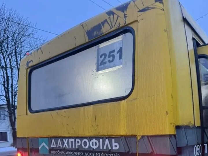 «Будете з відрами ходити»: водій луцької маршрутки образив родину загиблого військового