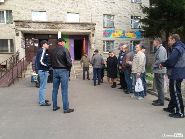 У мешканців гуртожитку ПАТ «Електротермометрія» з’явилась можливість приватизувати квартири. ФОТО