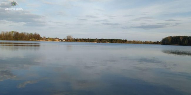 Патрульні показали, у яких умовах жили у волинській «глибинці» під час виборів. ФОТО